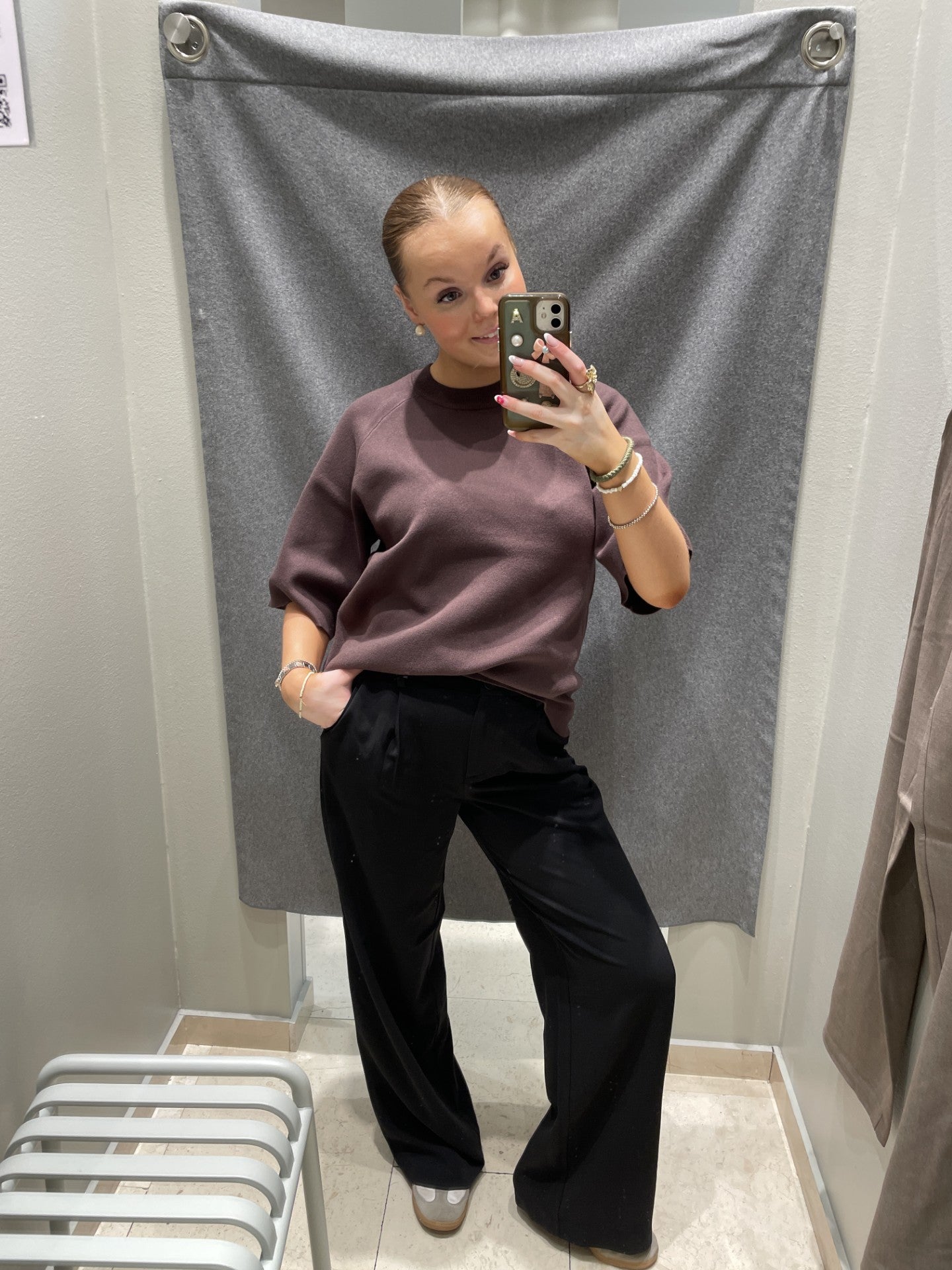 VIKARI Trousers - Black Beauty
